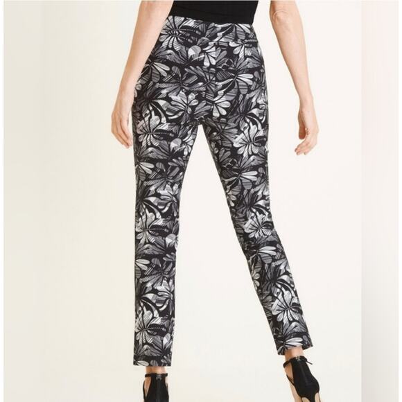 Chico's Travelers Womens Pants High Rise Black White Floral Ankle Pull On Medium - Picture 2 of 16